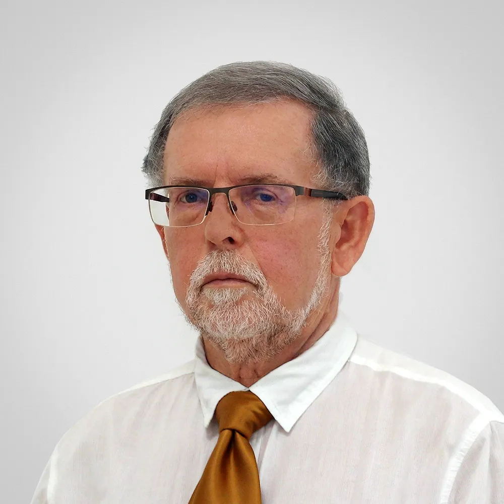 Dr. Schmelás Attila